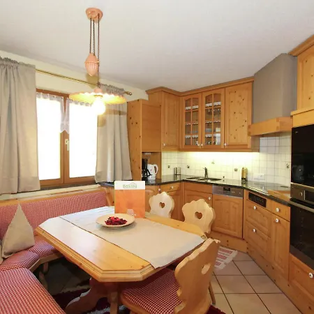 דירה Luxurious In Sankt Gallenkirch Near Ski Lift גורטיפוהל